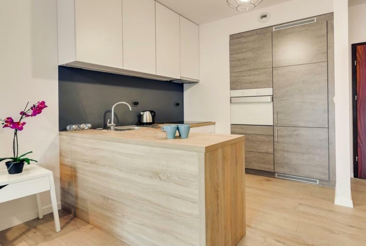 Bluebird City Center Appartement Wrocław Buitenkant foto